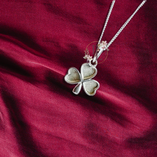 Aisling - Clover Breastmilk Necklace